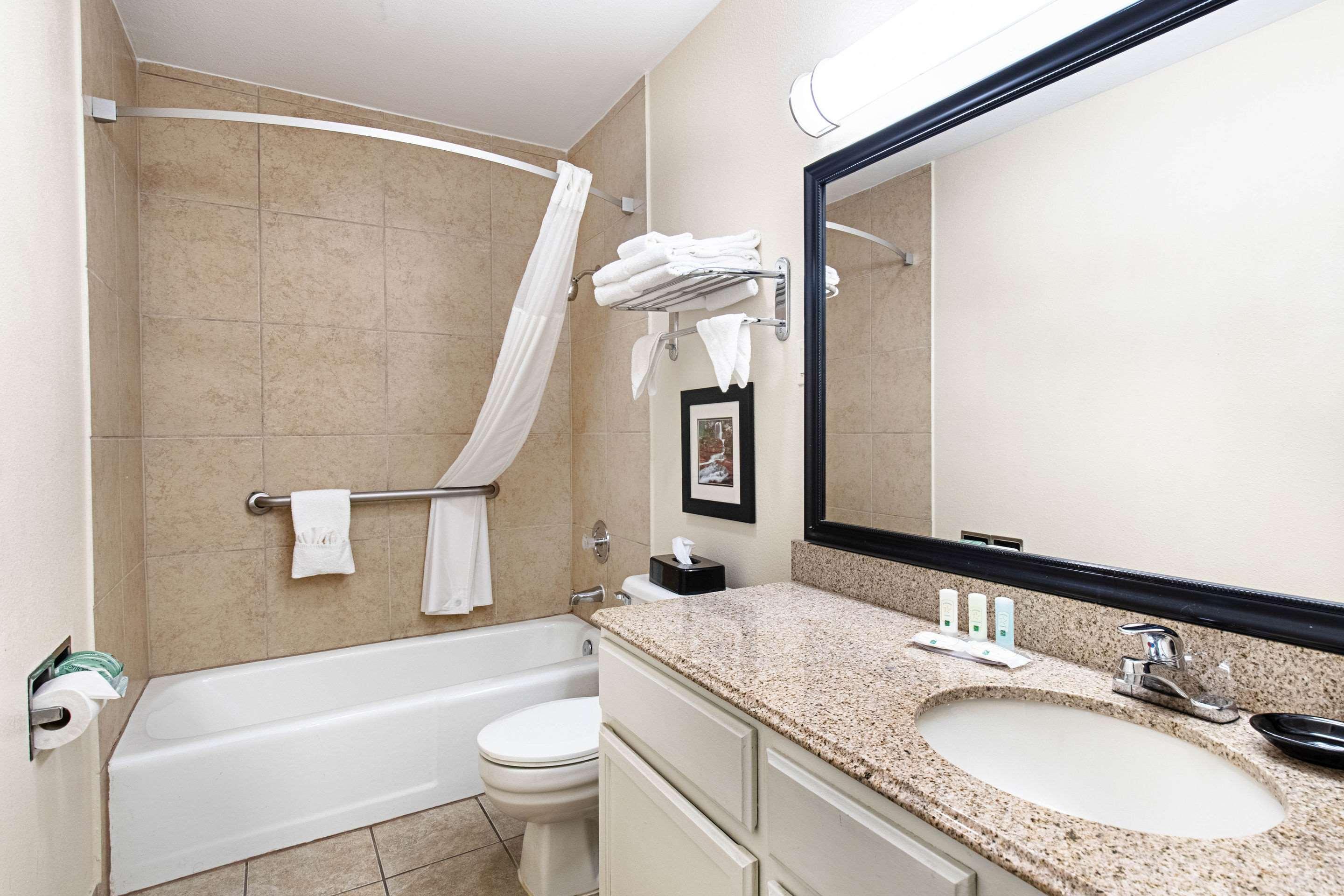 Quality Inn Near Lake Marble Falls Exterior foto