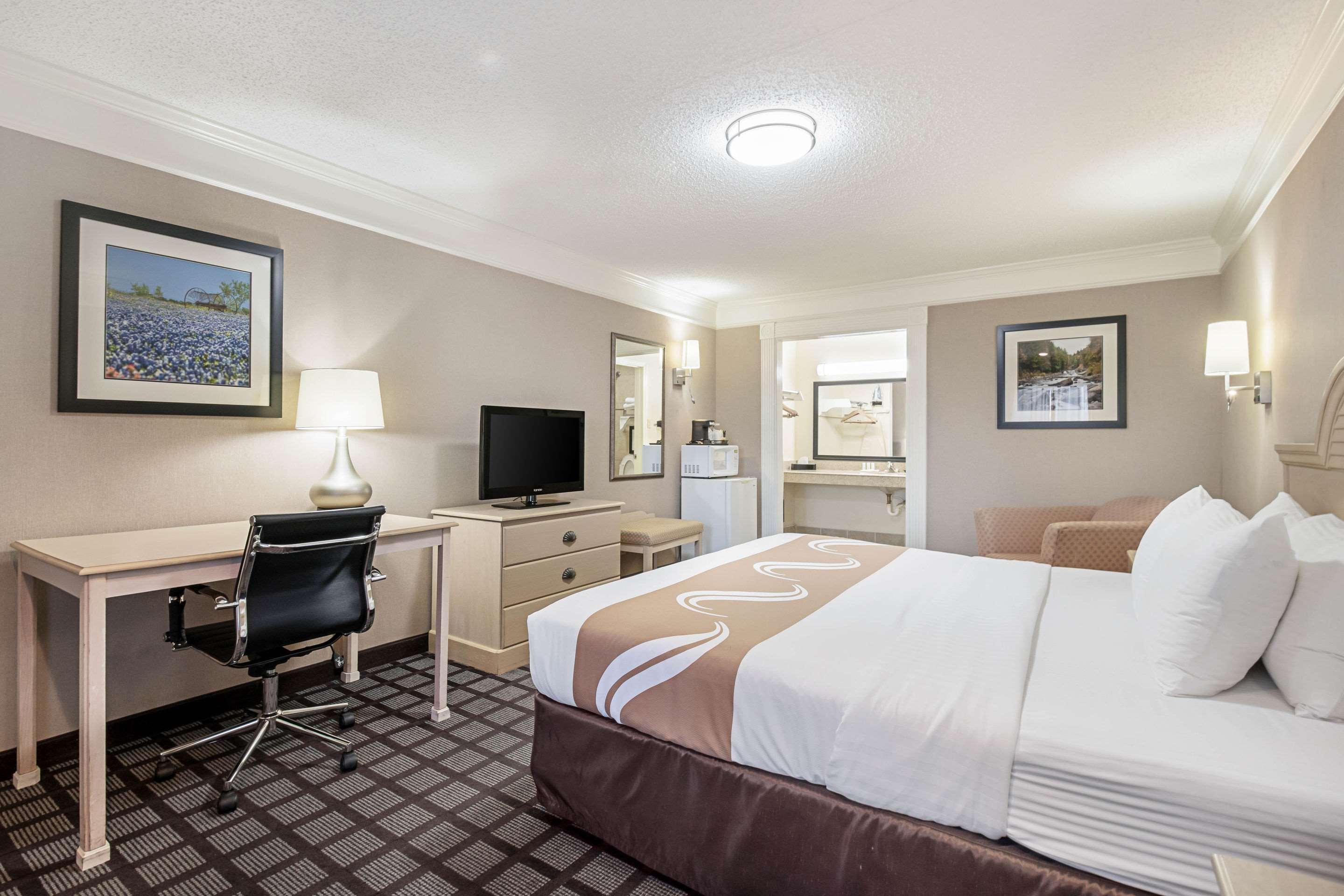 Quality Inn Near Lake Marble Falls Exterior foto